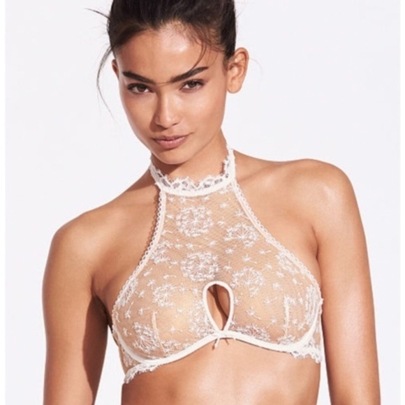 Victoria's Secret Other - 2/$25❤️ Victoria's Secret Key Hole High Neck Bra